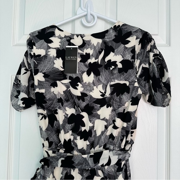 Lauren Ralph Lauren Printed Bubble Crepe Dress in Winter Cream size 4 - Picture 7 of 13